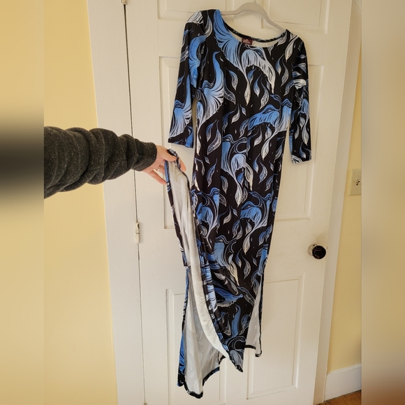 Salaam Velvet Daphne Dress - Picture 3 of 5